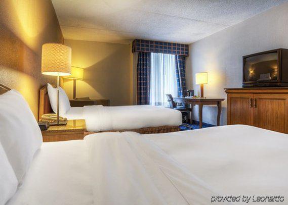 Econo Lodge Inn & Suites Norton Ngoại thất bức ảnh