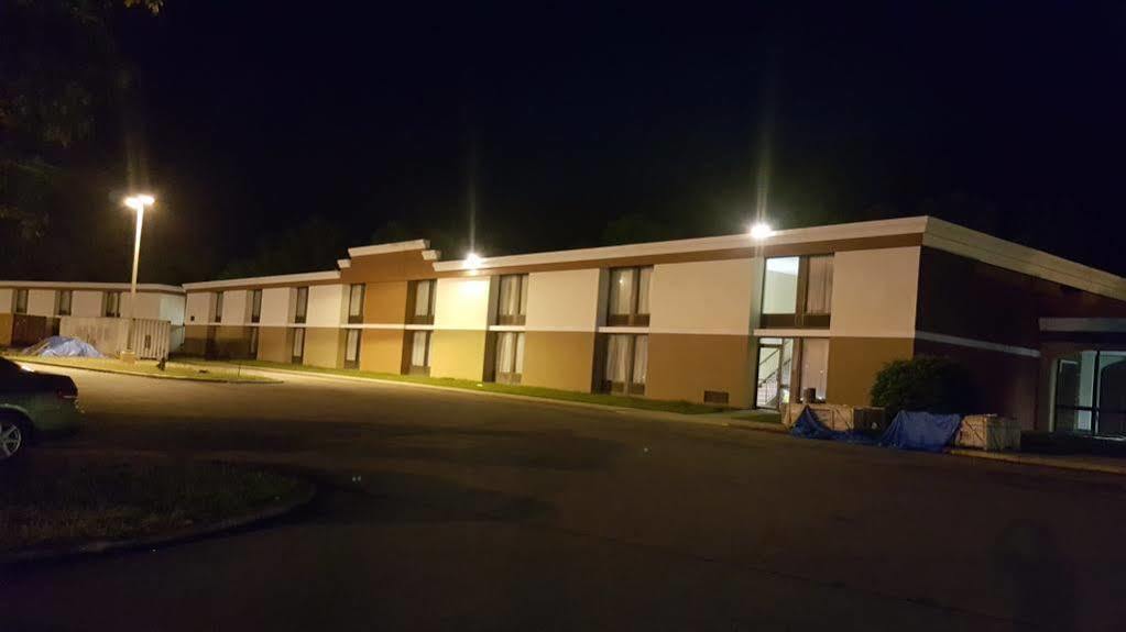 Econo Lodge Inn & Suites Norton Ngoại thất bức ảnh